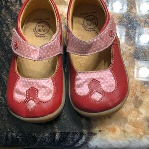 Livie & Luca red leather with pink/white dotted trim Mary Janes toddler size 9